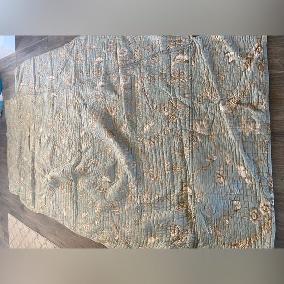 Floral Green and White Day Bed Twin Set Used - Picture 4 of 7